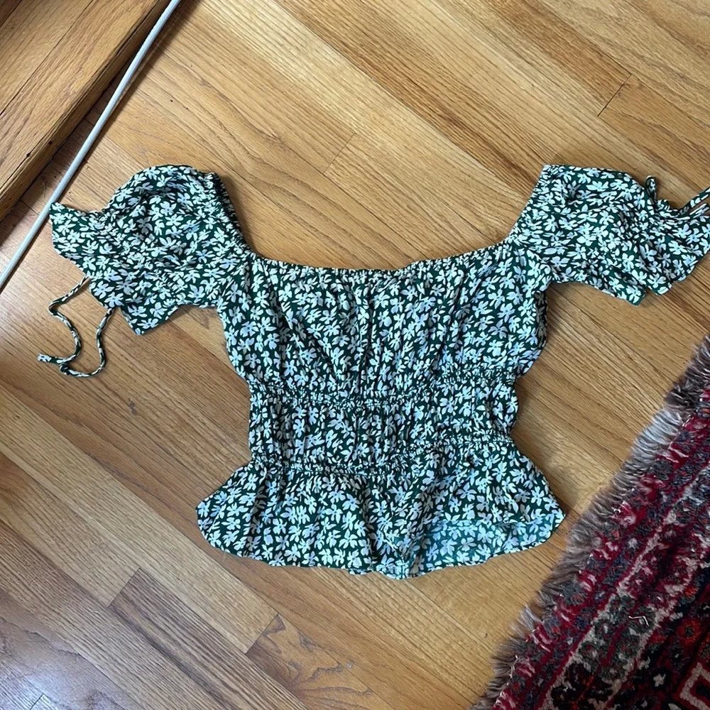 Reformation Green and White Floral Square-Neck Puff Sleeve Top